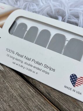 London Fog Color Street Nail Strips 
Gray Solid New and Sealed